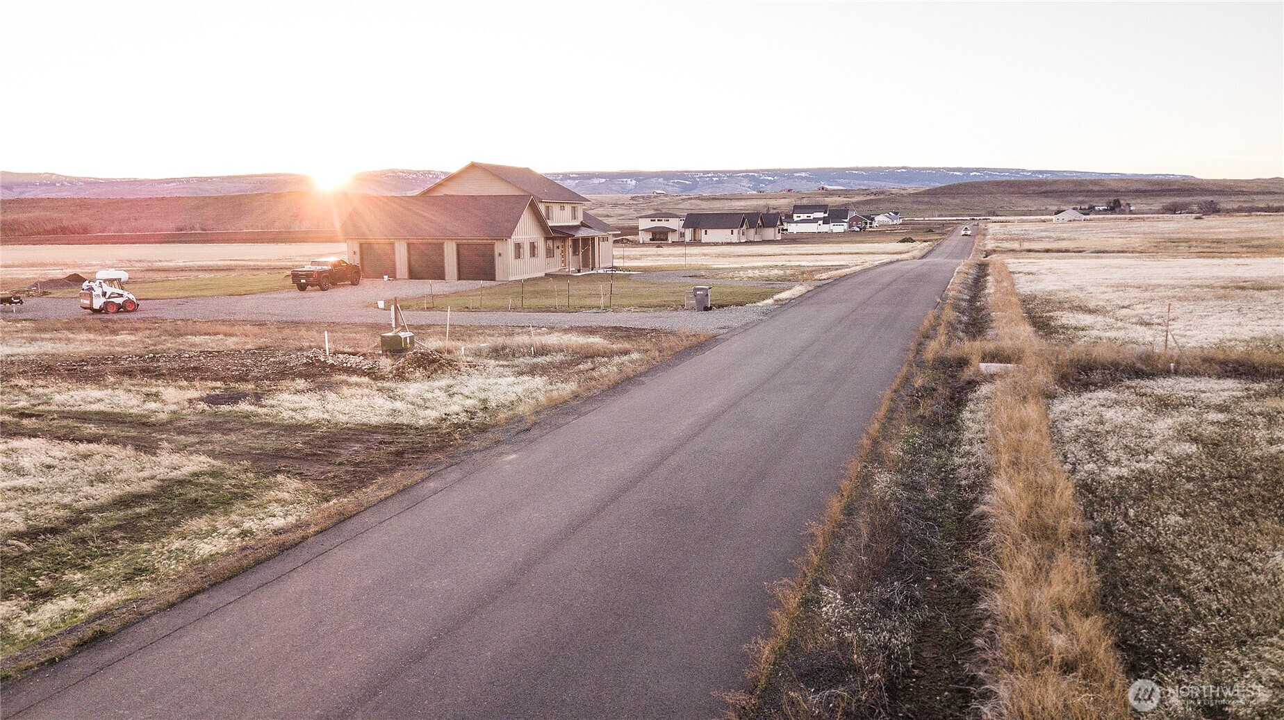 8 Green Canyon Lane Property Photo 4
