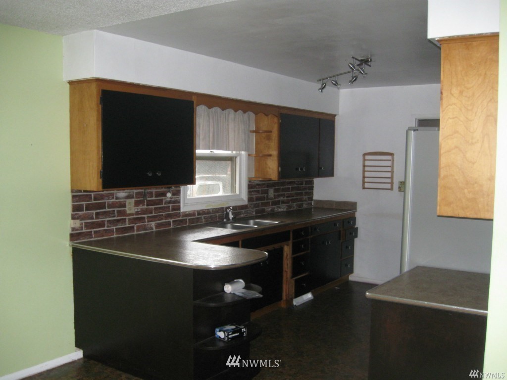 4459 Meridian Property Photo 3