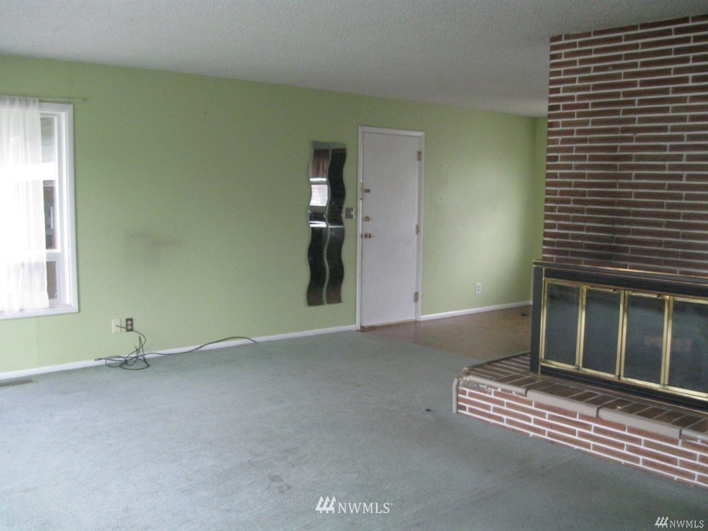 4459 Meridian Property Photo 4