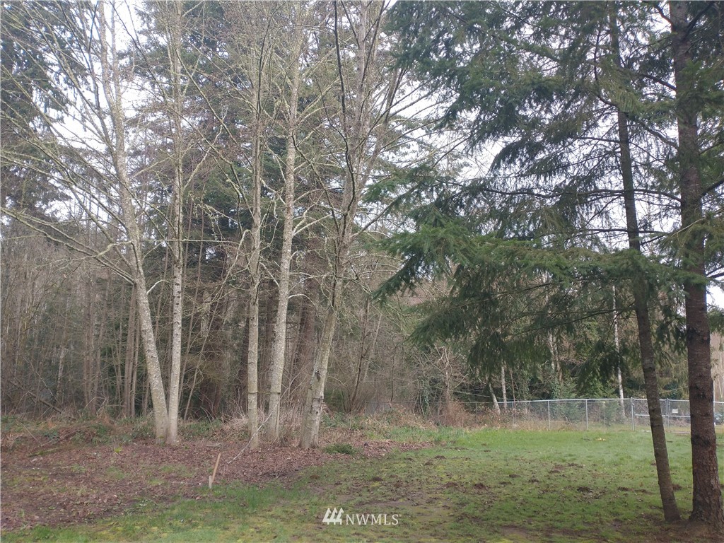 1535 Se Oregon Property Photo 3