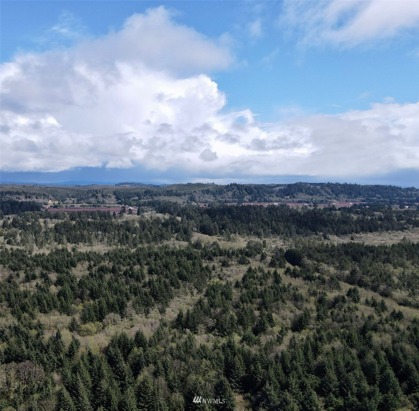 30 S State Route 105 Property Photo 14