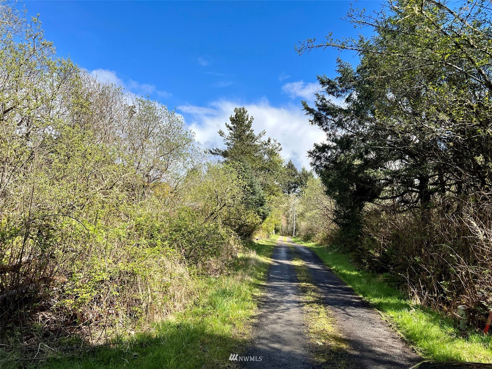 30 S State Route 105 Property Photo 25