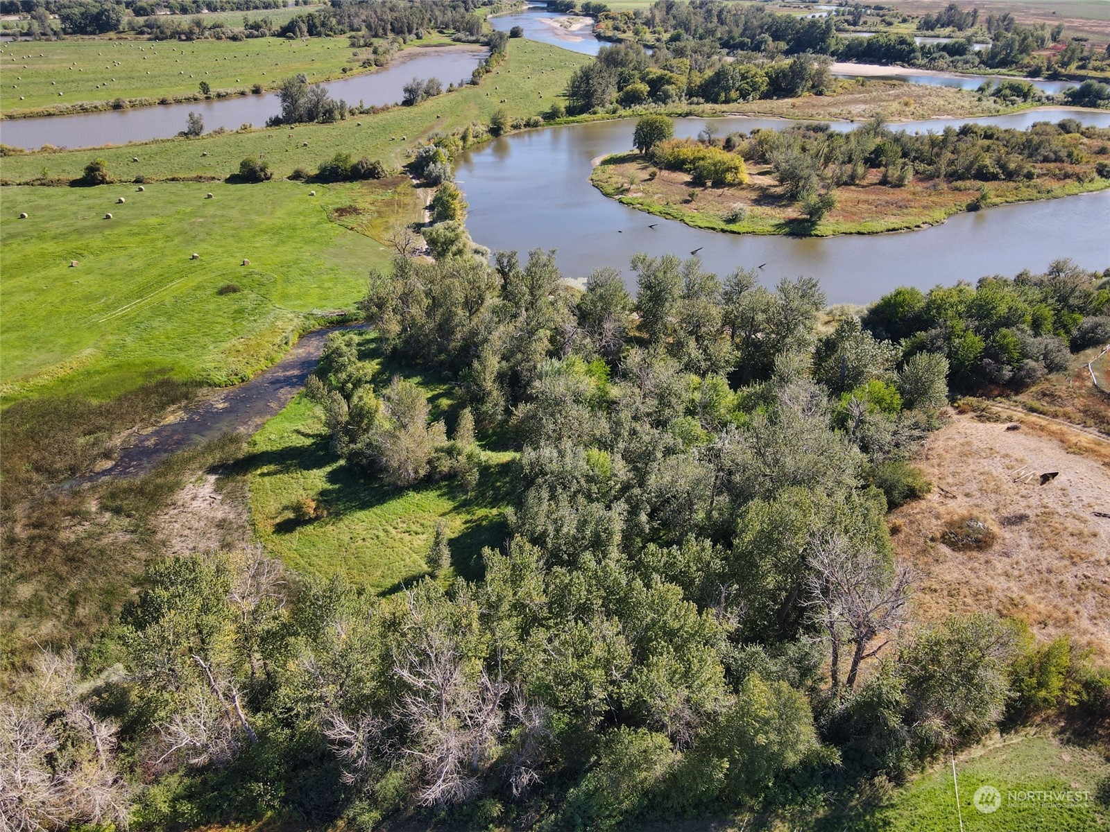 1640 Highway 7 Property Photo 22