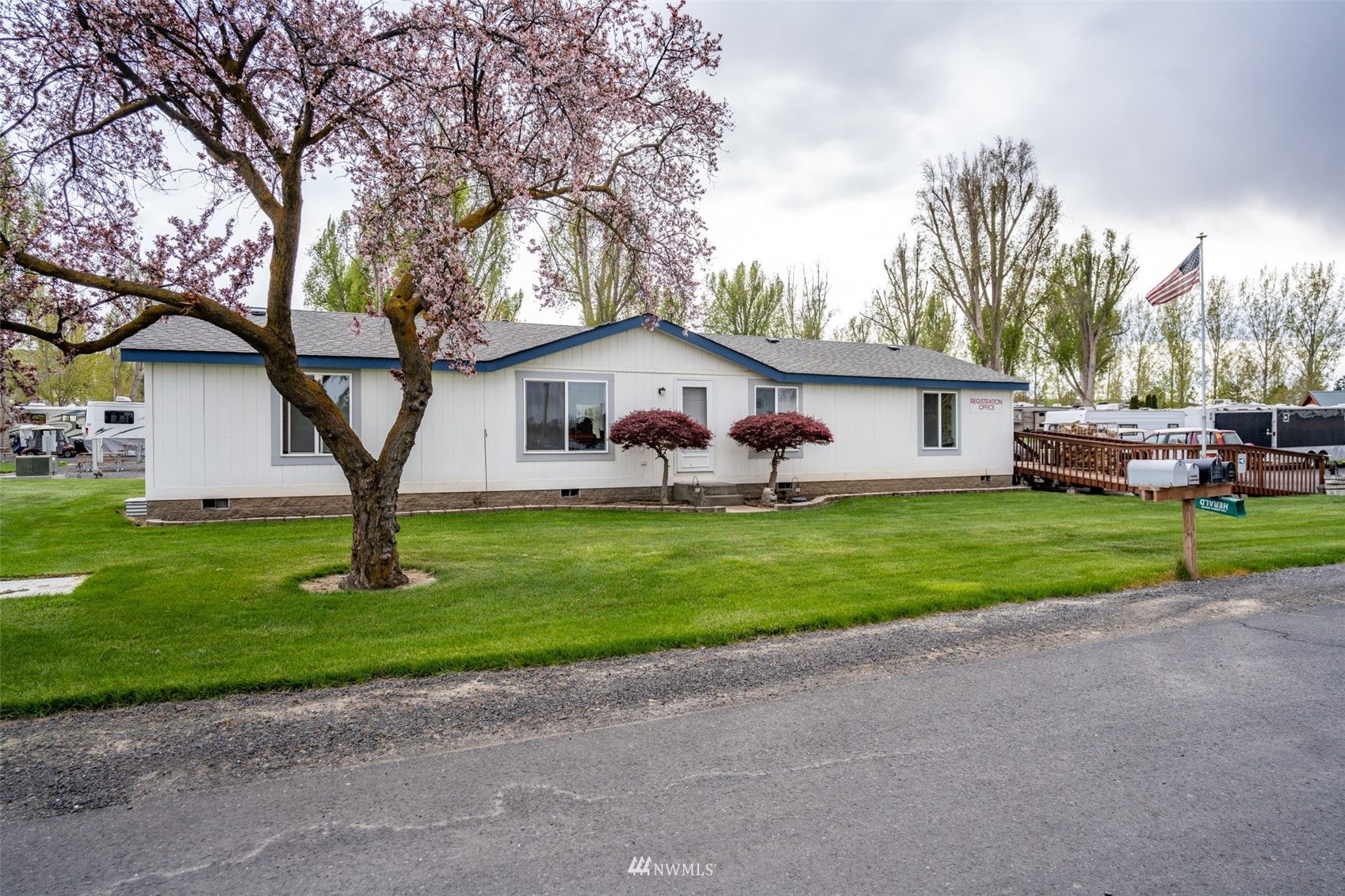 6897 E Highway 262 Property Photo 5