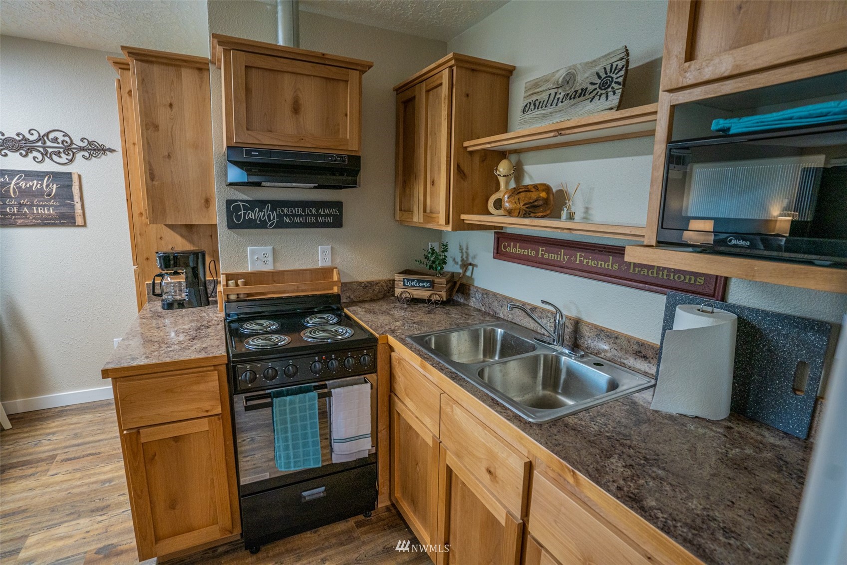 6897 E Highway 262 Property Photo 11