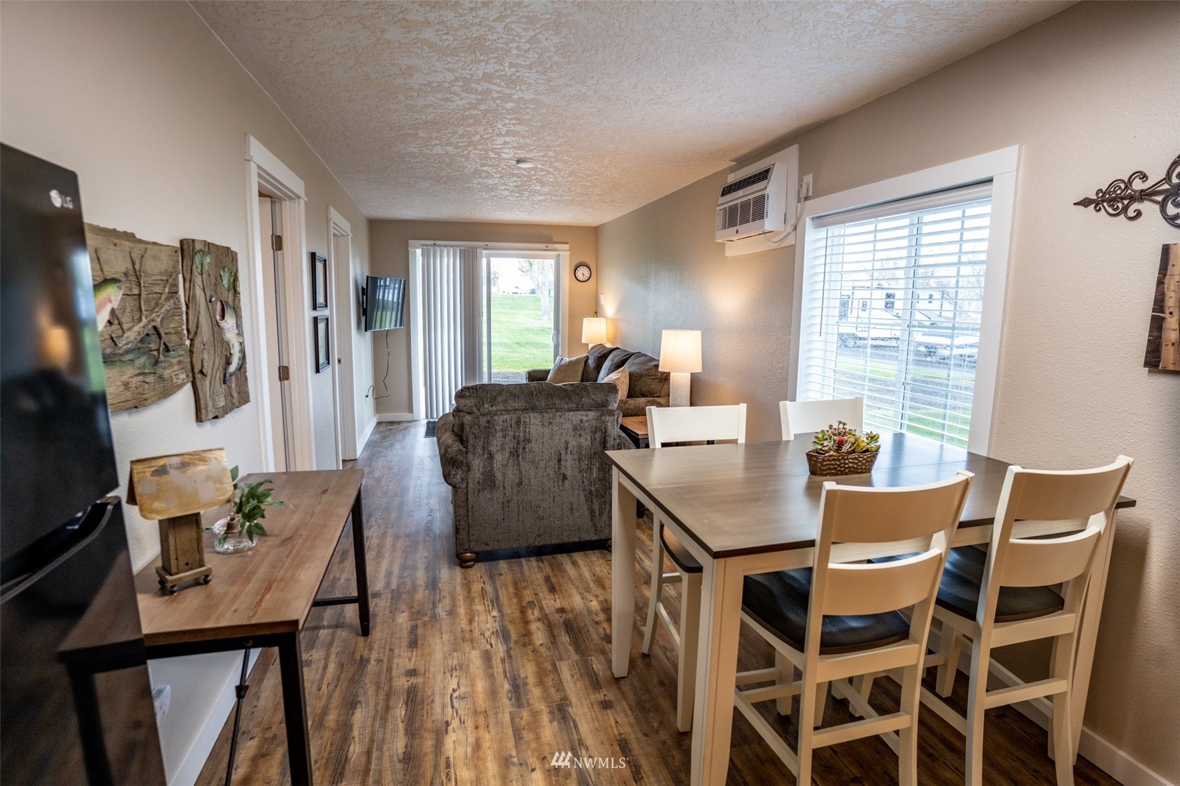 6897 E Highway 262 Property Photo 16