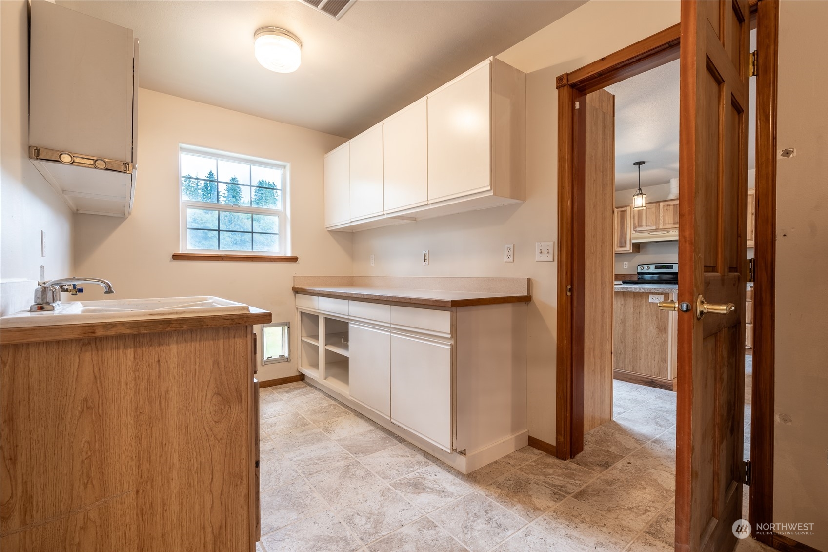 732 Satsop Road Property Photo 8
