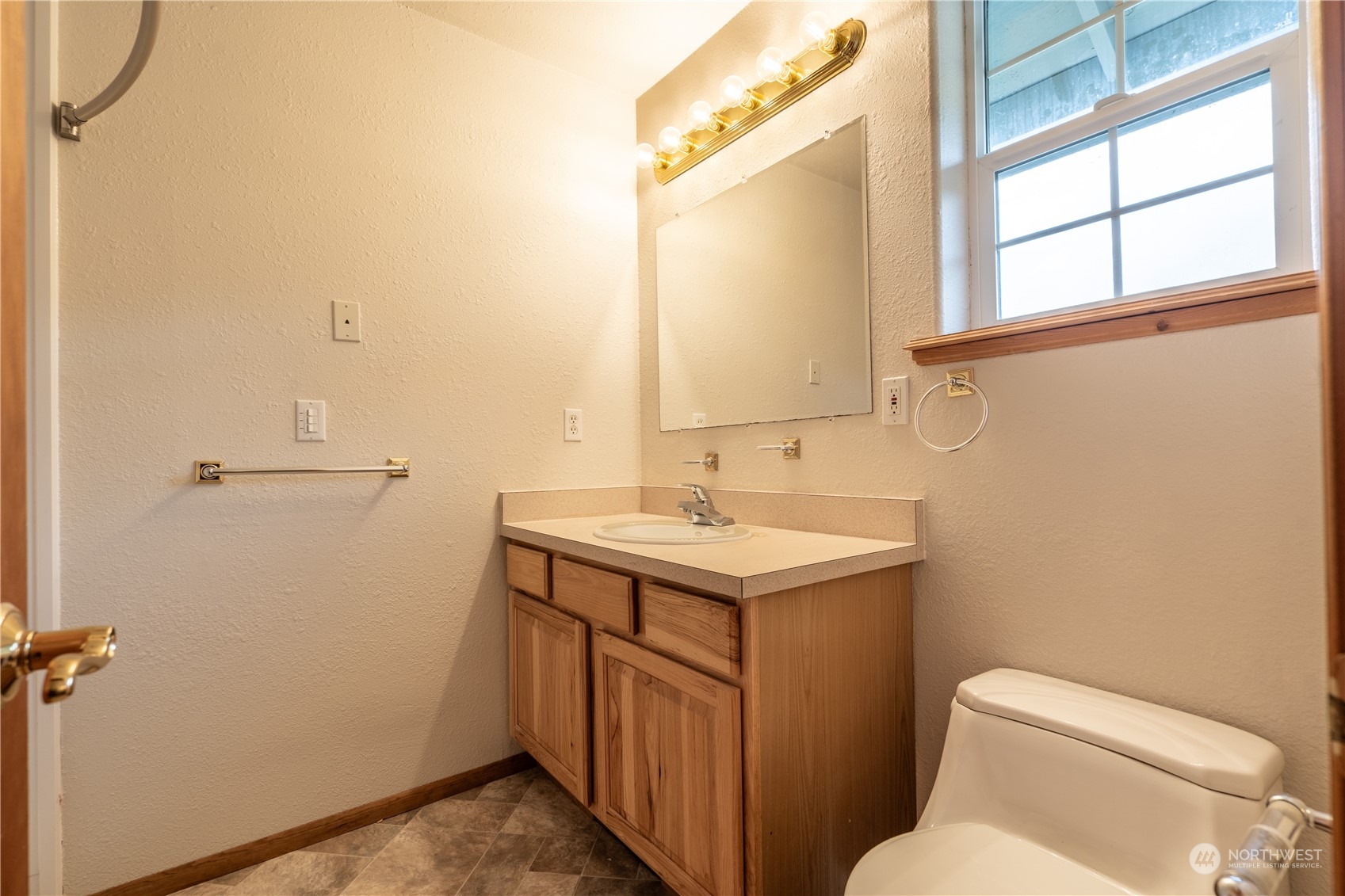 732 Satsop Road Property Photo 17