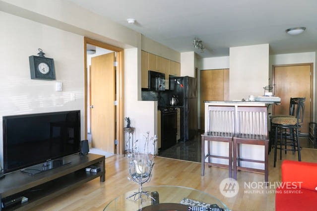 412 11th Avenue 203 Property Photo 1