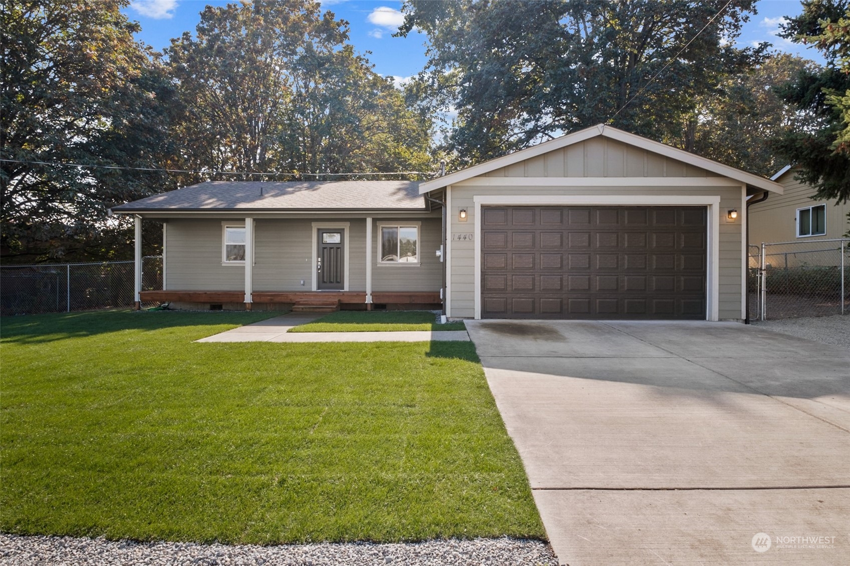 1440 E 40th Street Property Photo 1