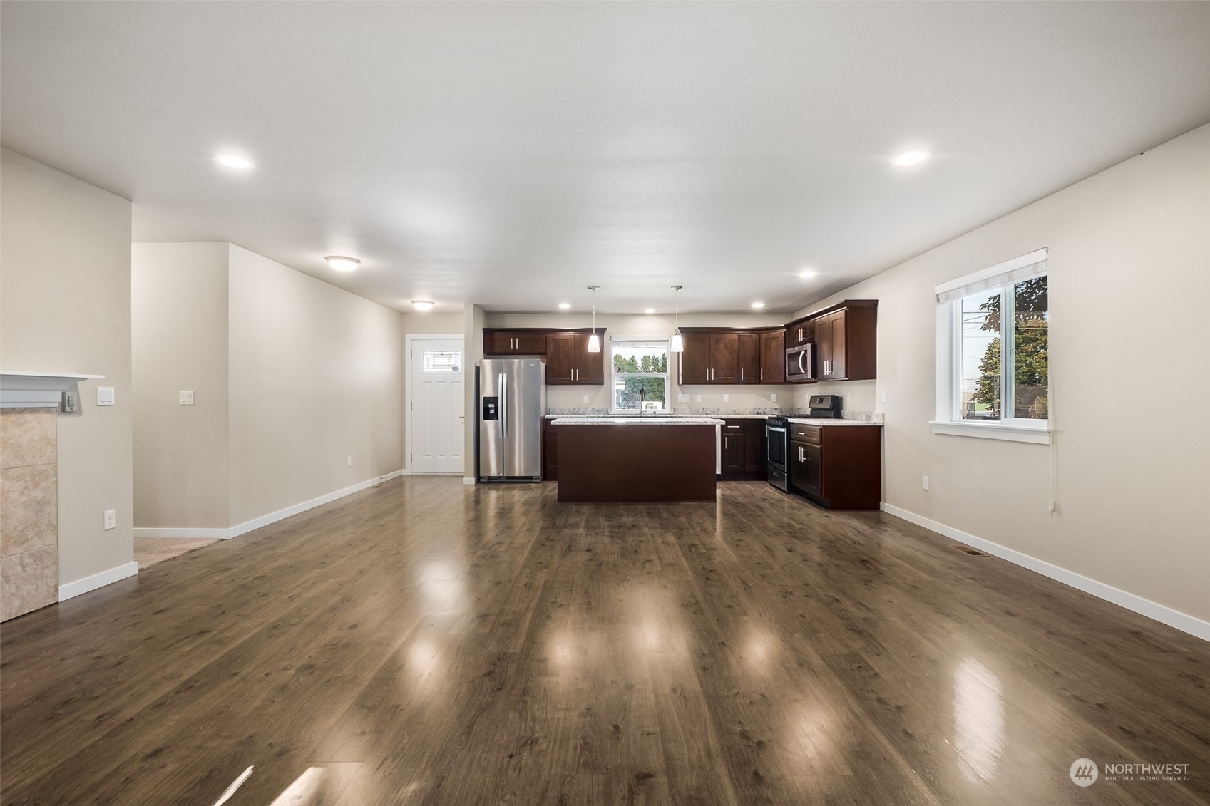 1440 E 40th Street Property Photo 10