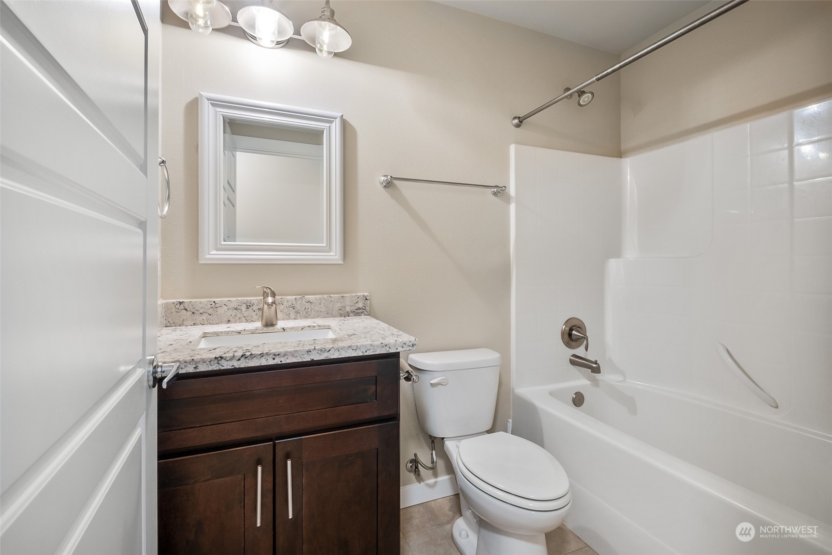 1440 E 40th Street Property Photo 18