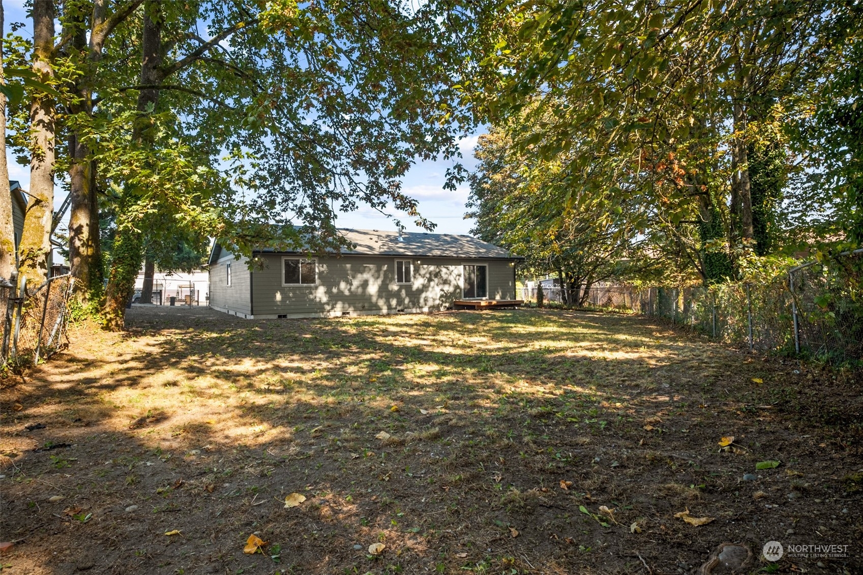 1440 E 40th Street Property Photo 23
