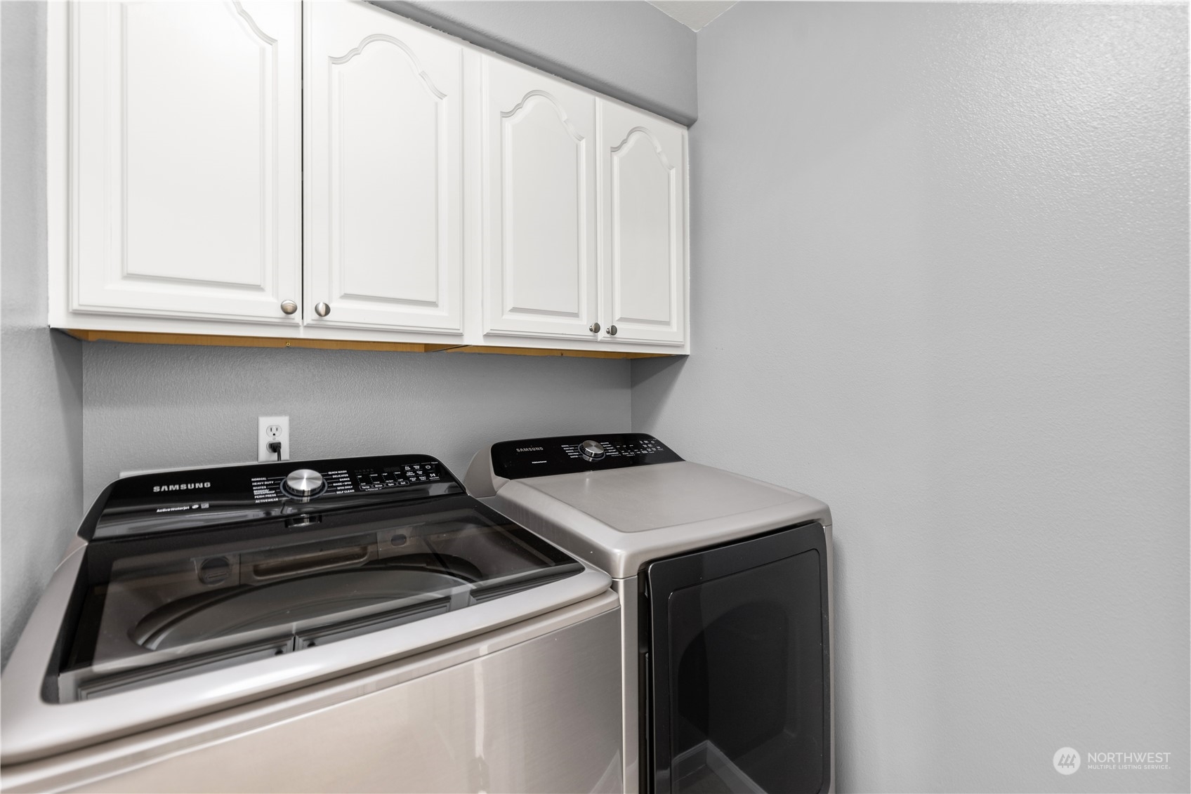 850 Birch Street Property Photo 13