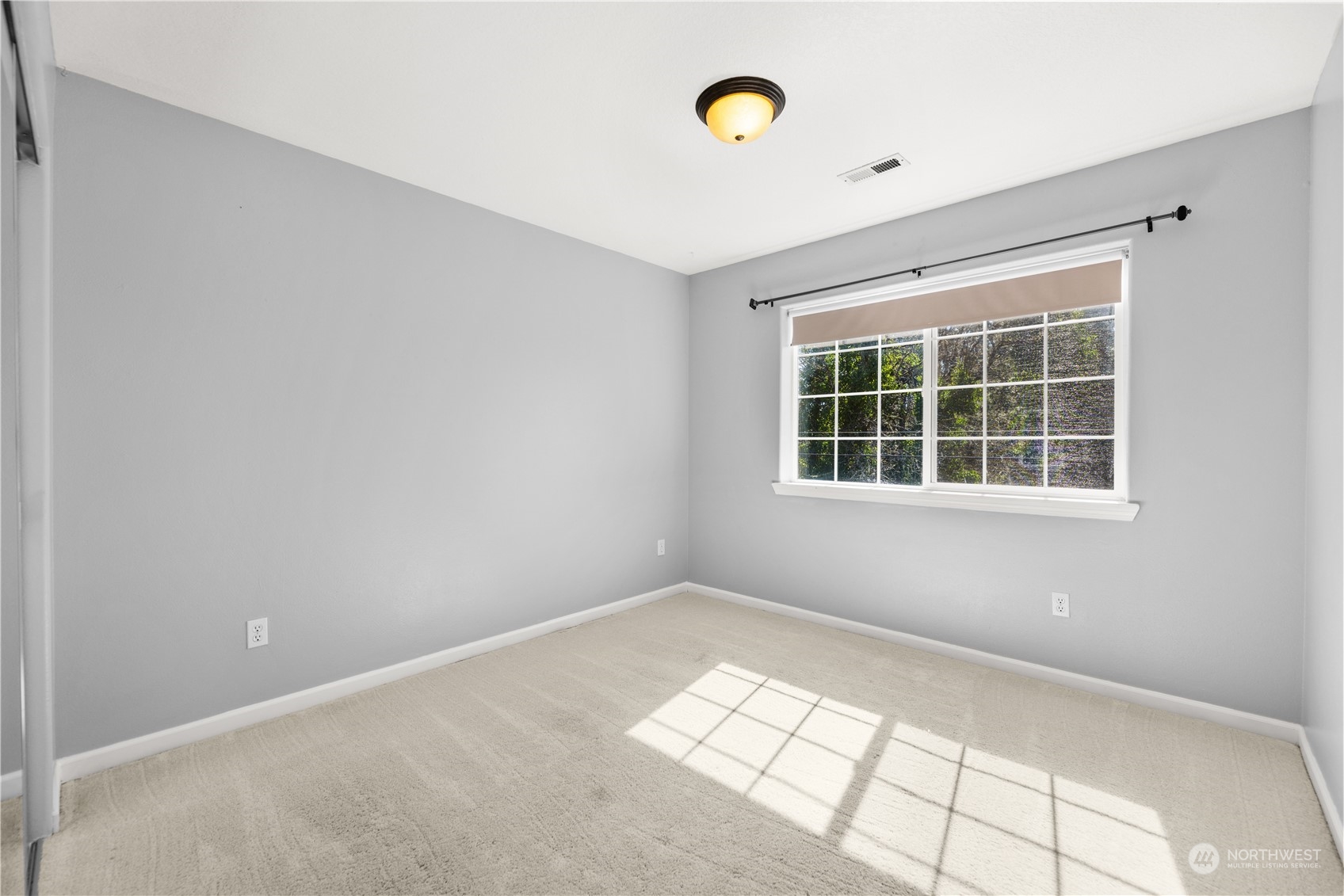 850 Birch Street Property Photo 15