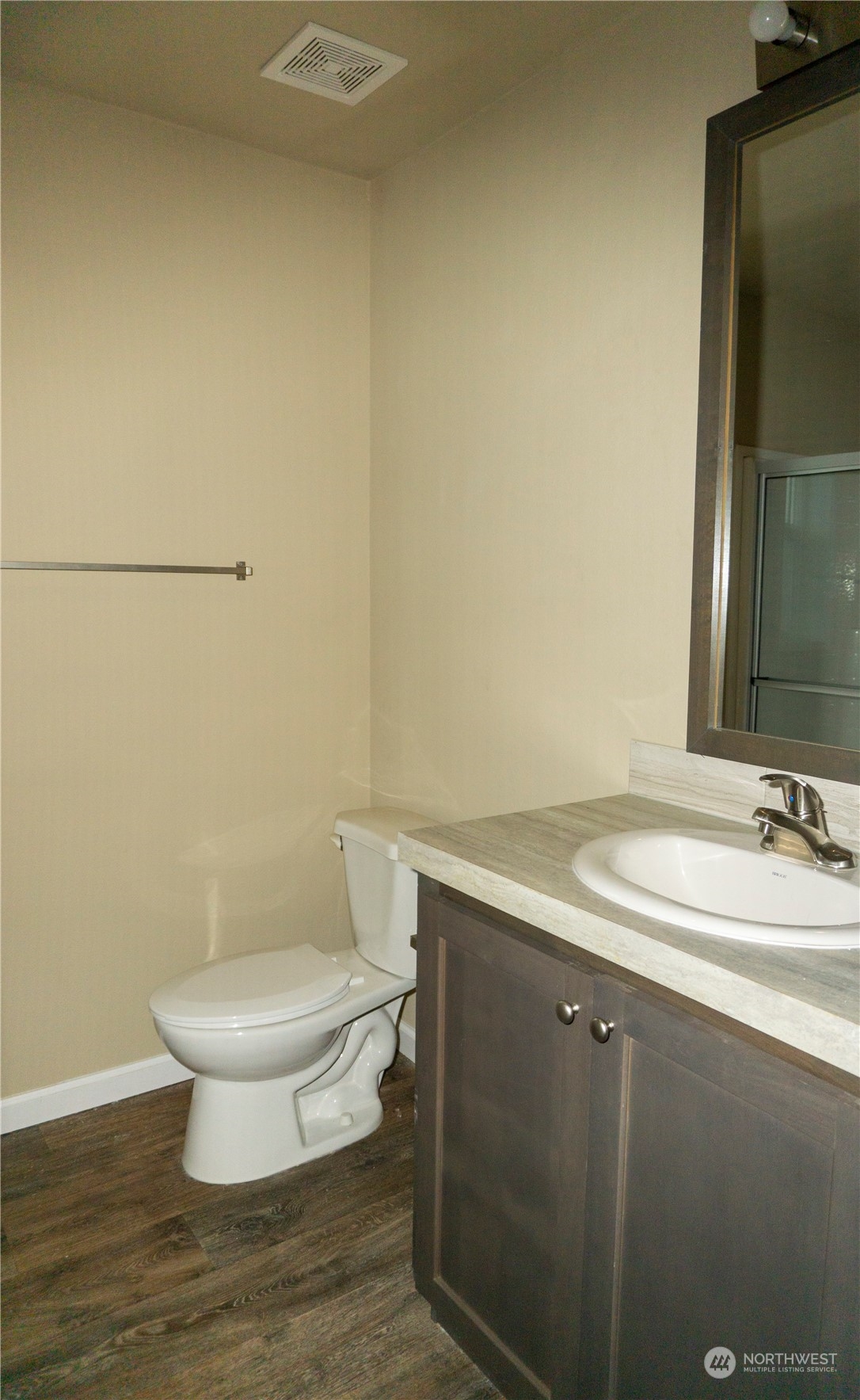 2010 Broadway Avenue 41 Property Photo 8