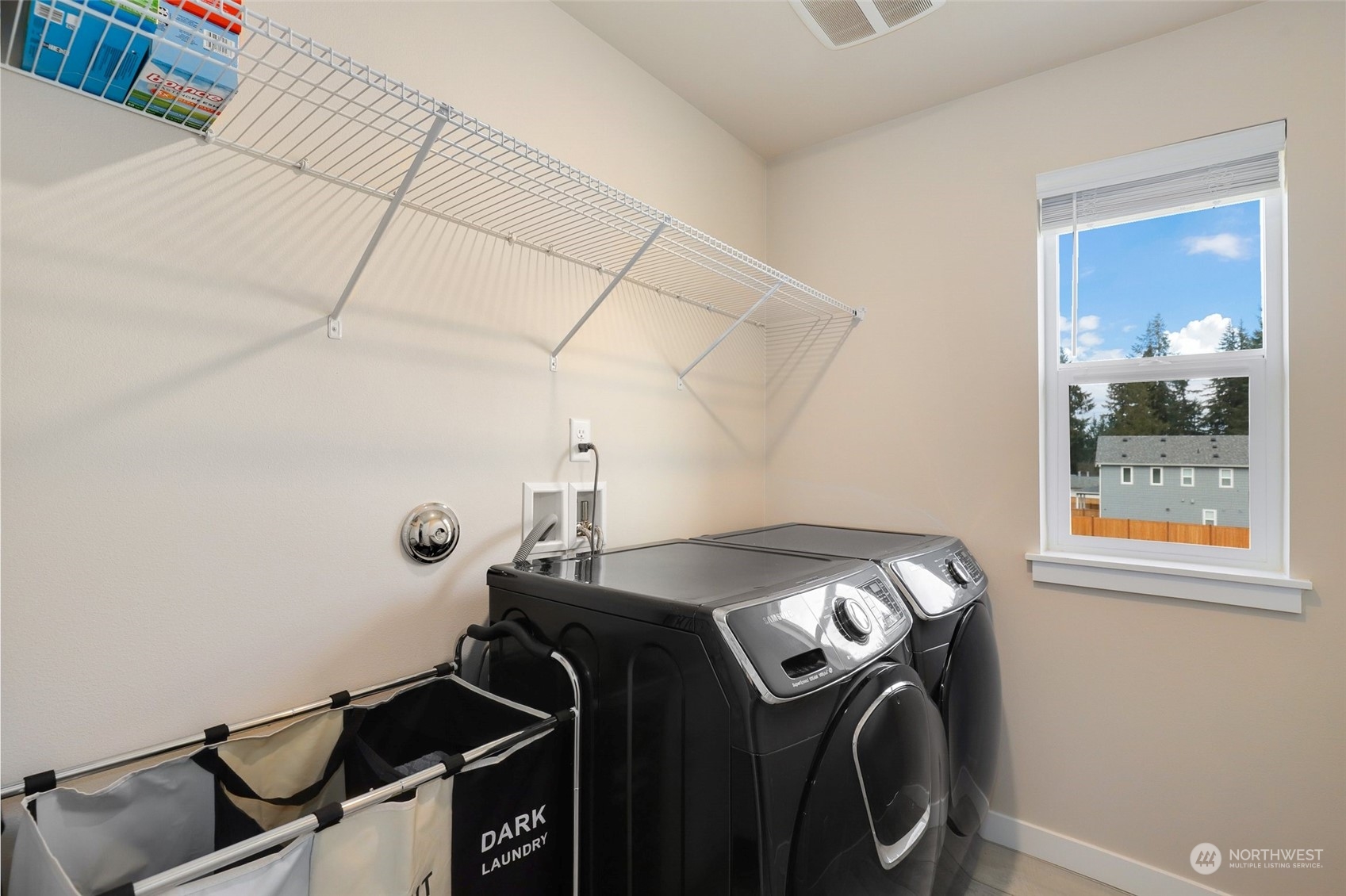 825 Vine Maple Street Property Photo 32