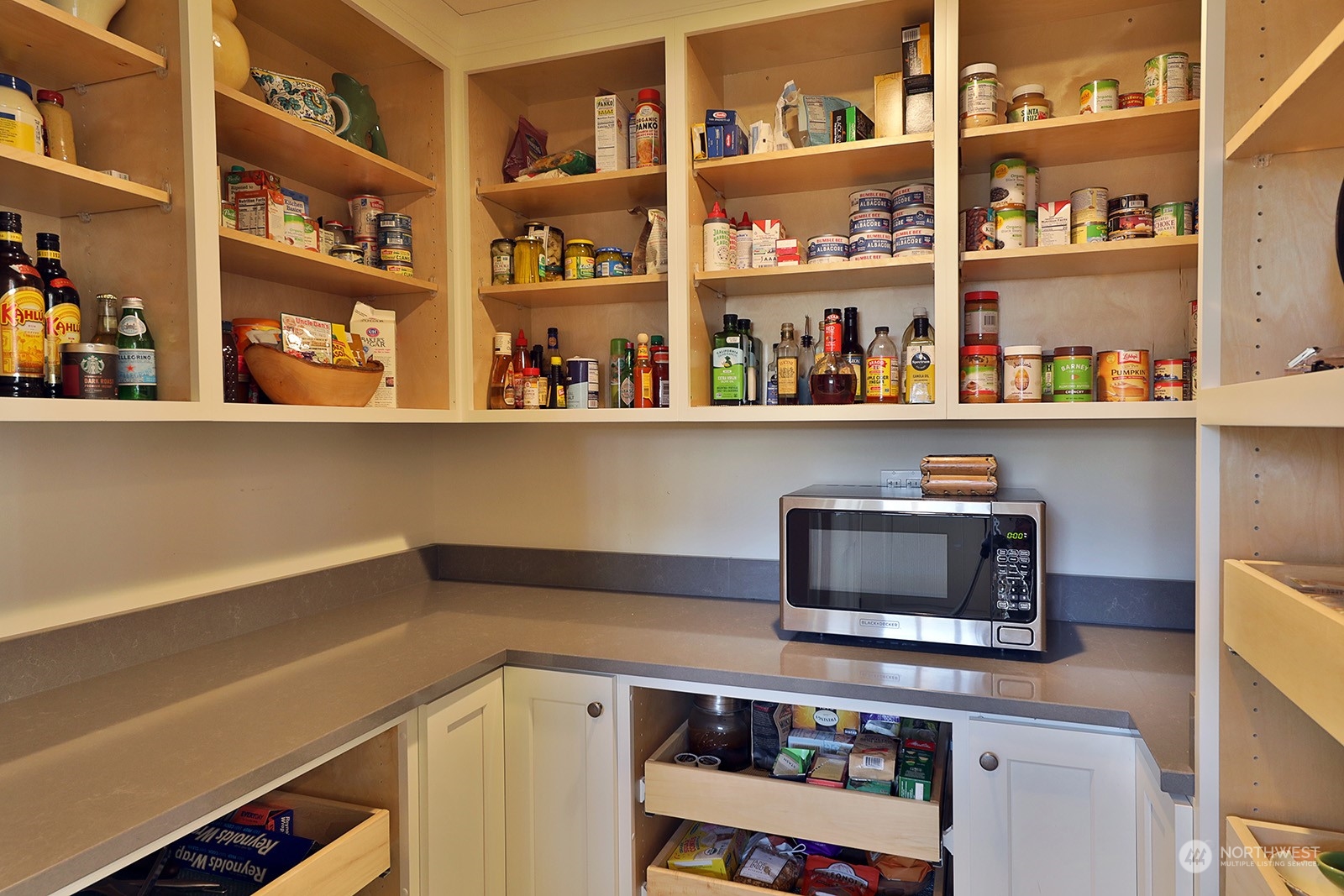 6496 Bay Road Property Photo 10
