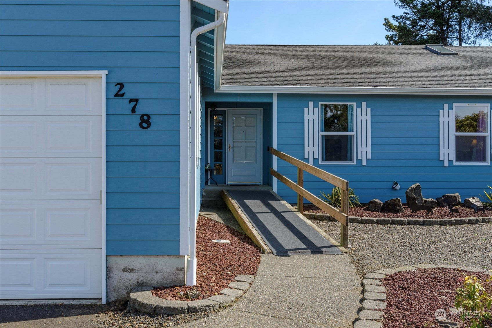 278 Point Brown Avenue Property Photo 4