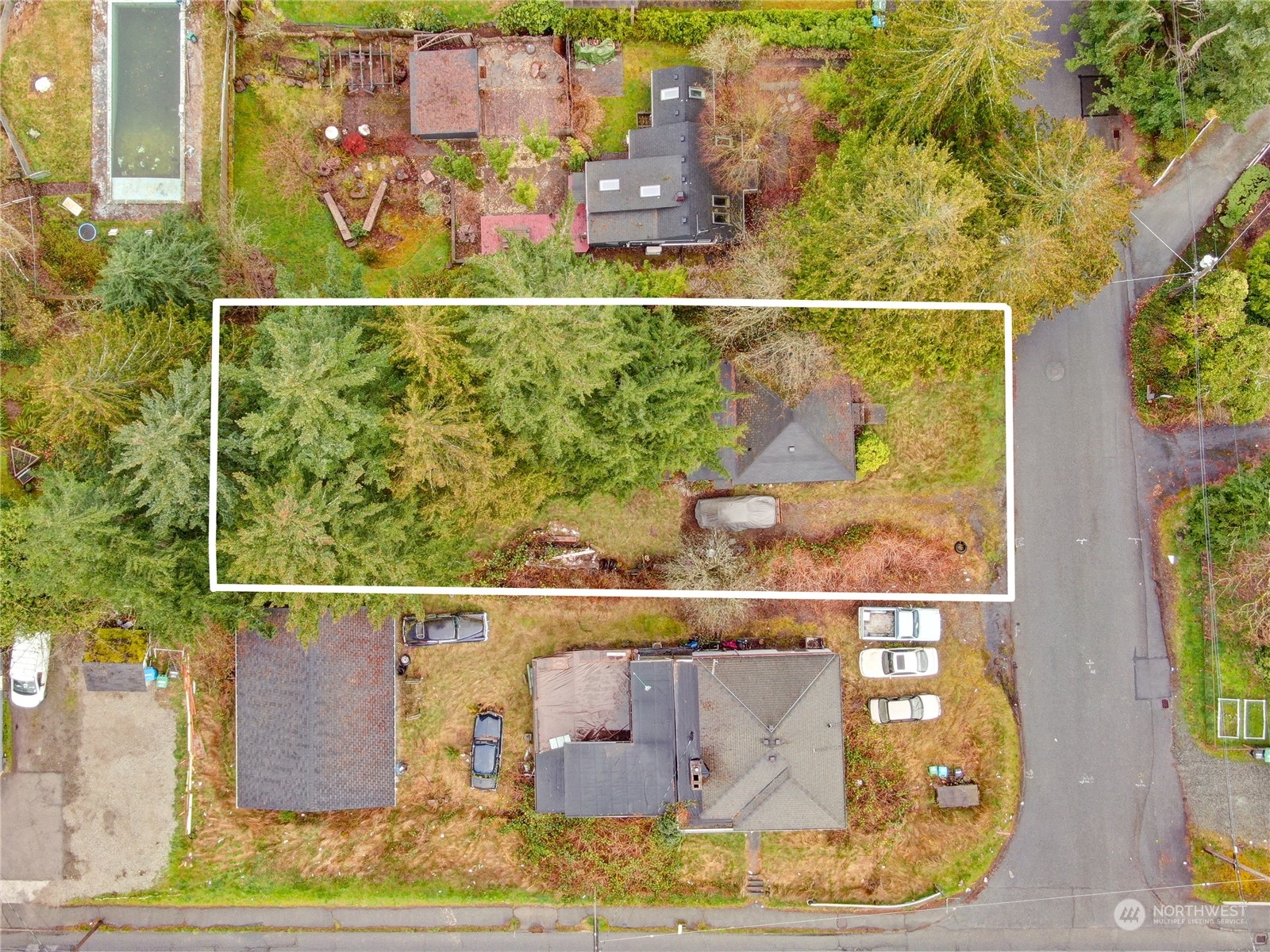 14509 Interlake Avenue Property Photo 4