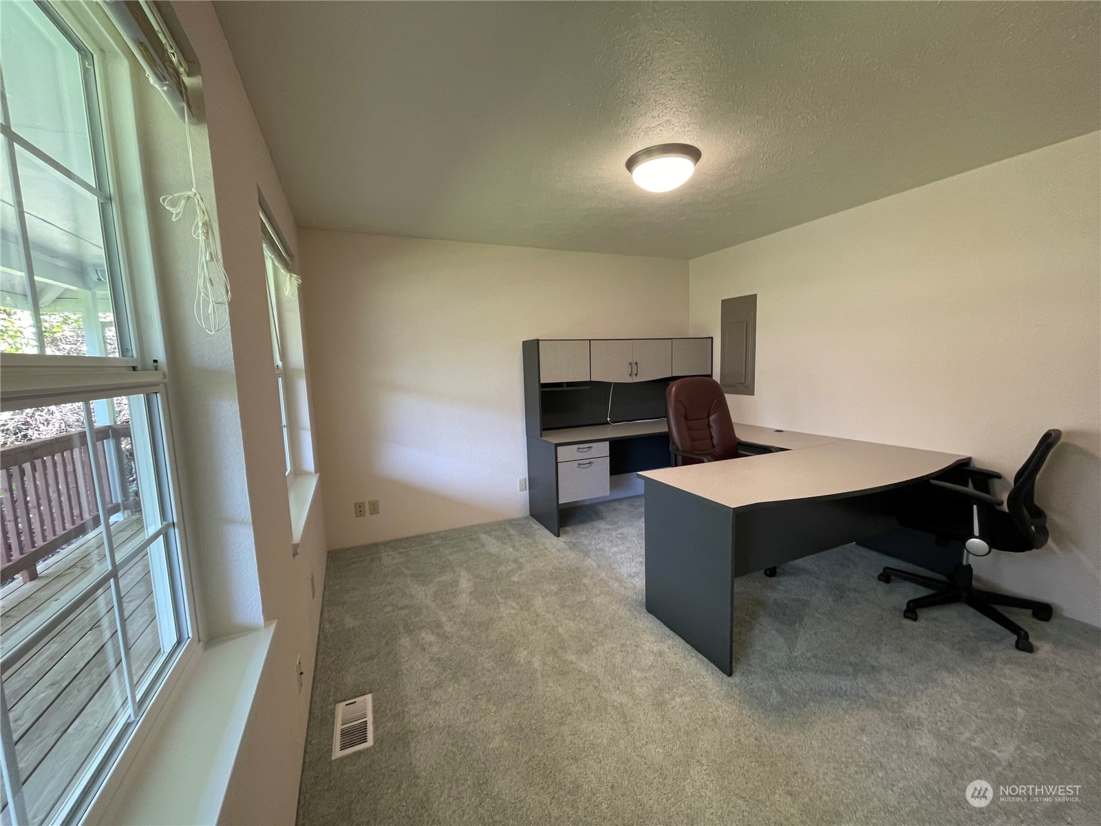 653 Sunset Avenue Property Photo 18