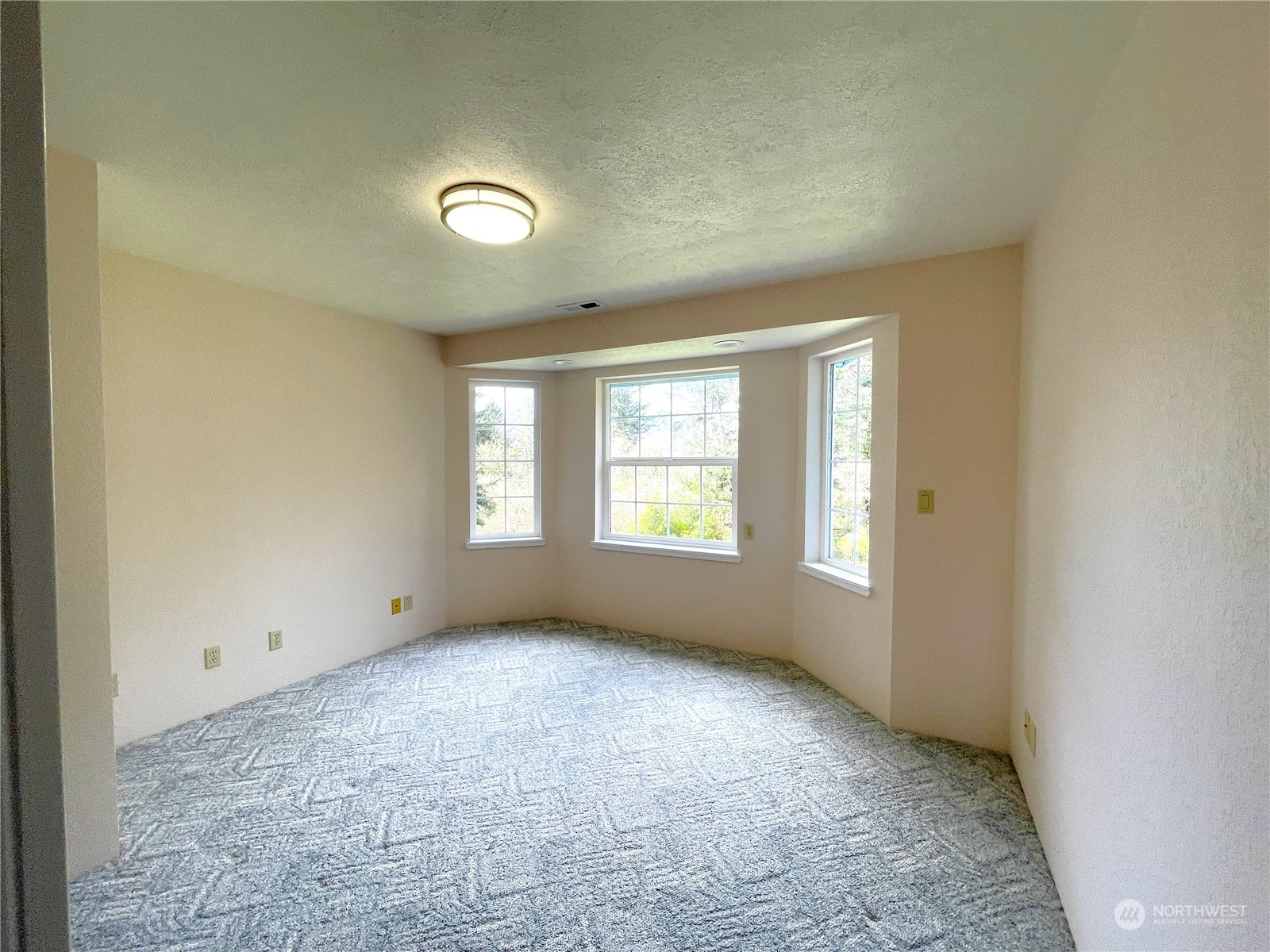 653 Sunset Avenue Property Photo 21