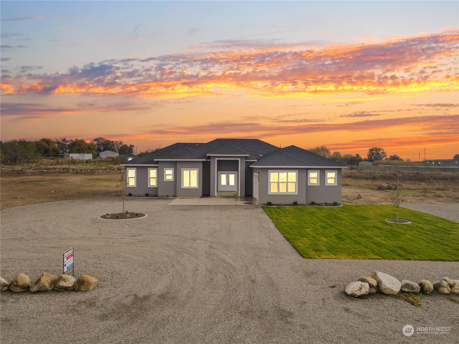 813 S Pancho Villa Lane Property Photo