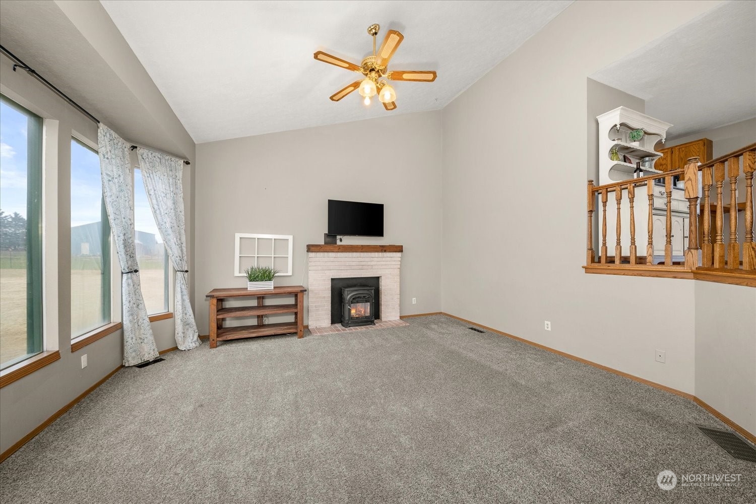 108 S Bartholomew Street Property Photo 6