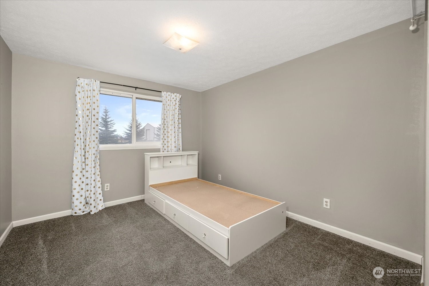 108 S Bartholomew Street Property Photo 17