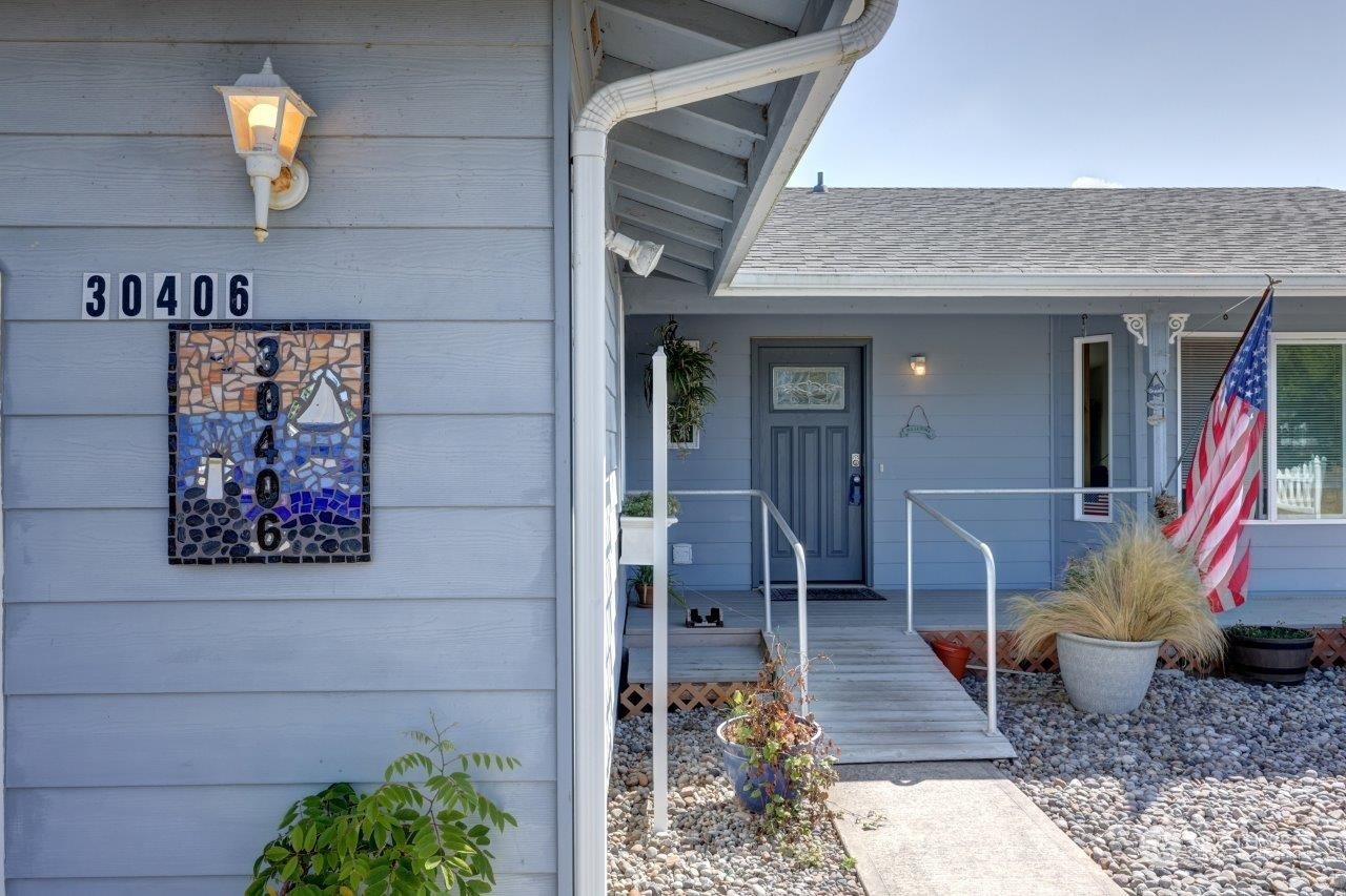 30406 H Street Property Photo 2