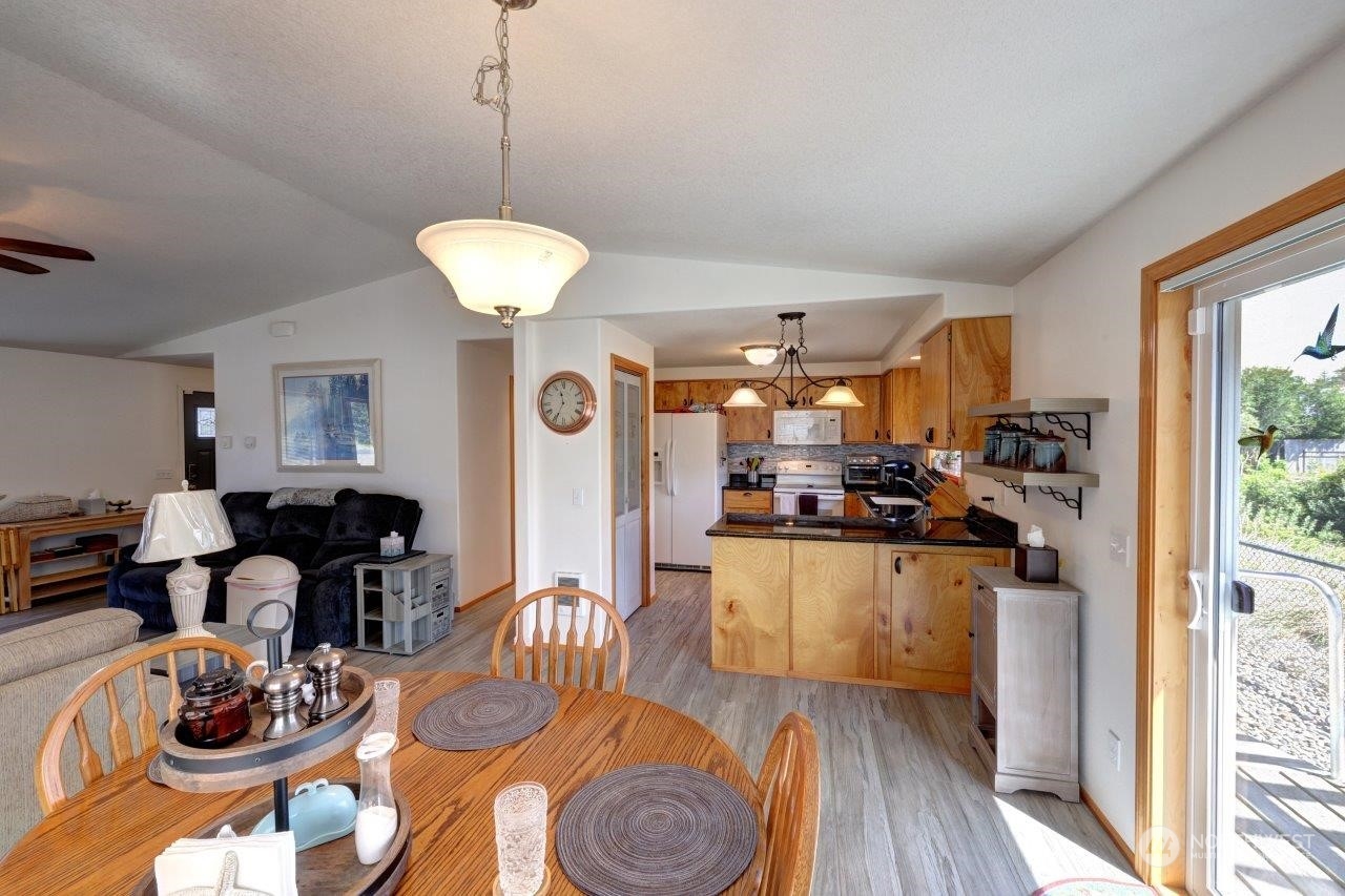 30406 H Street Property Photo 10
