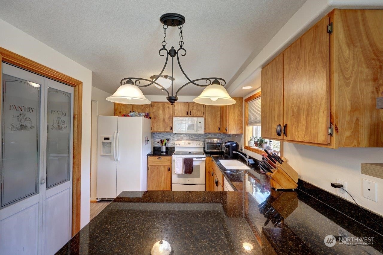30406 H Street Property Photo 12
