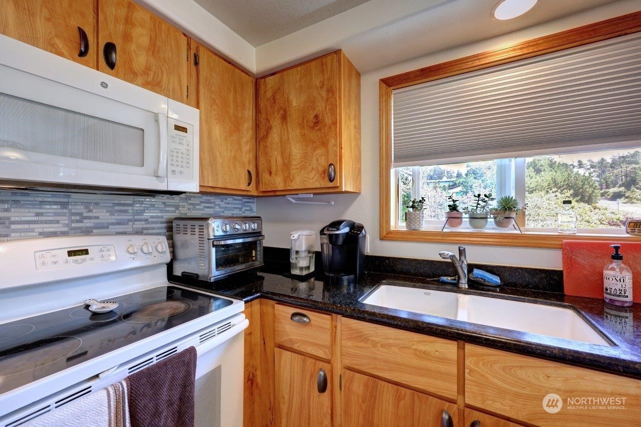 30406 H Street Property Photo 14