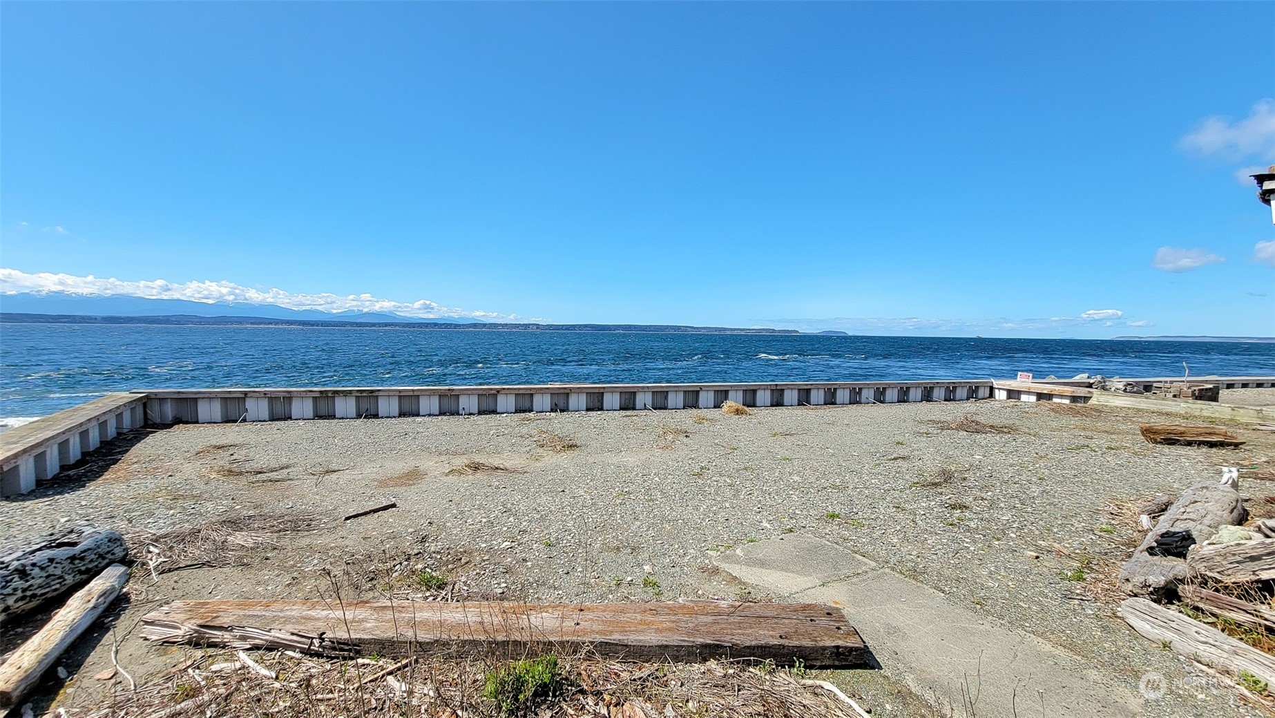 3780 Oceanside Drive Property Photo 4