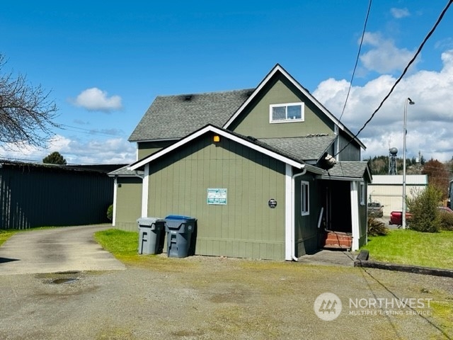 109 W Main Street Property Photo 6