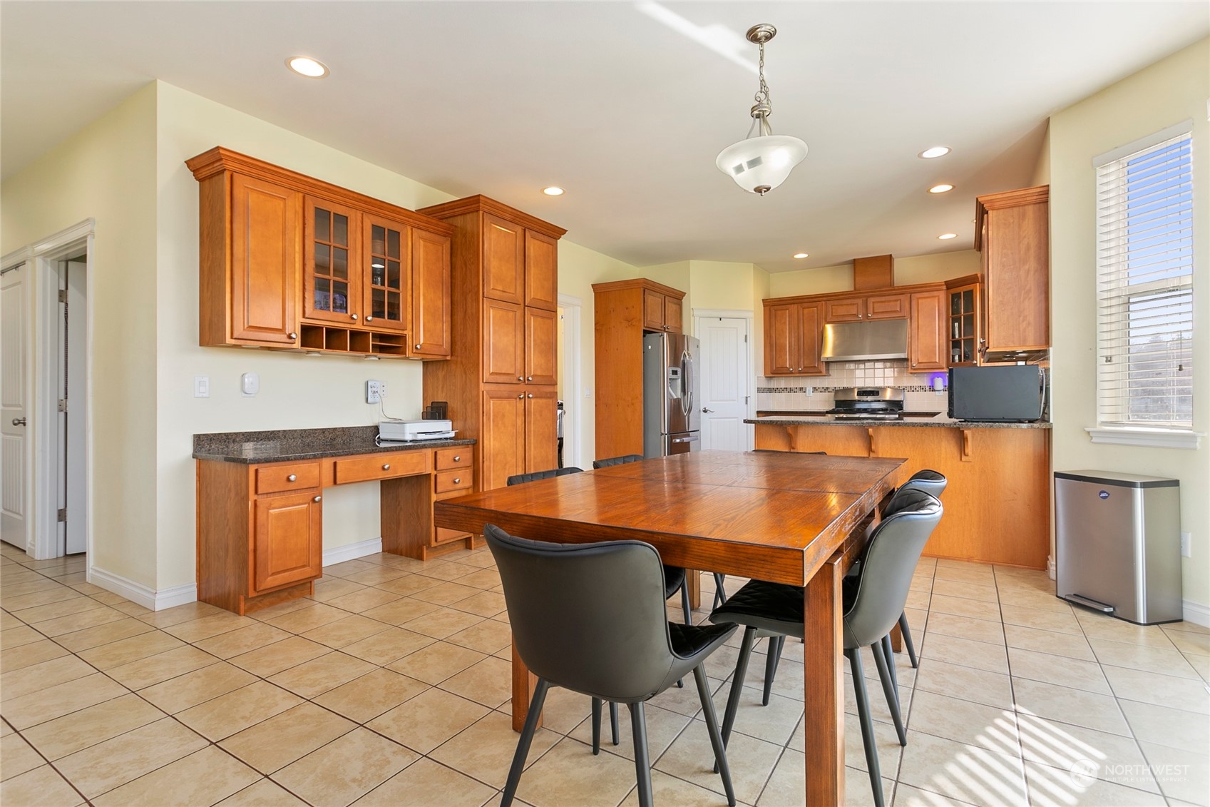 2363 Central Road Property Photo 12