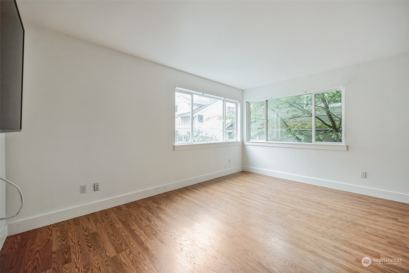 9446 15th Avenue Property Photo 5