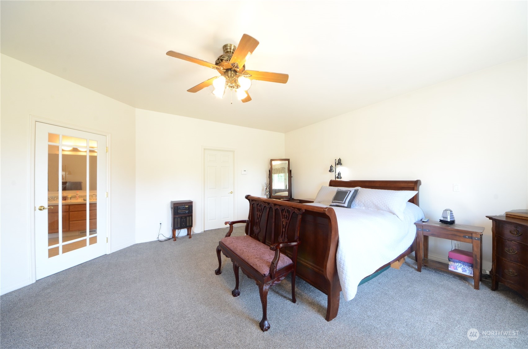 12832 Hunter Road Property Photo 11