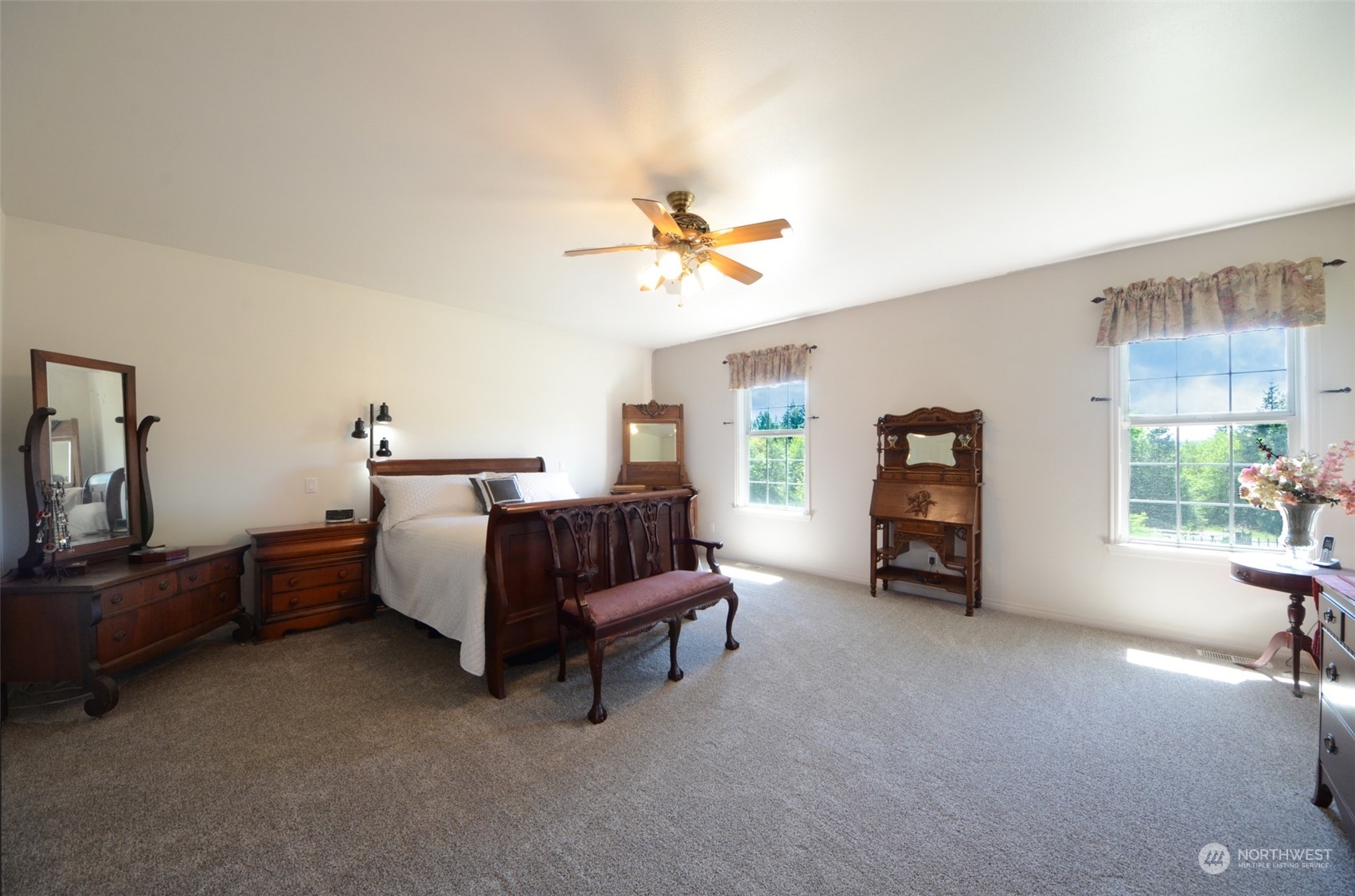 12832 Hunter Road Property Photo 12