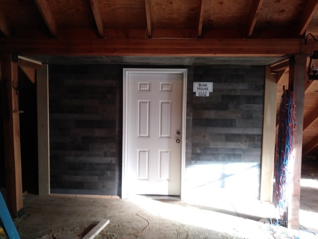 12832 Hunter Road Property Photo 23