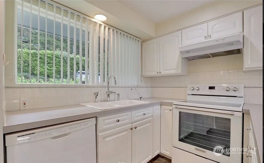 16211 25th Avenue Property Photo 6