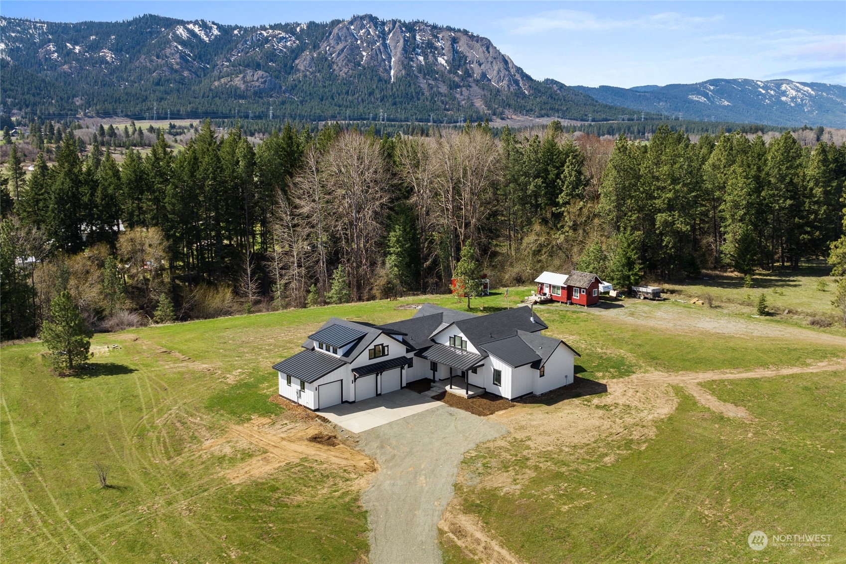 1057 Pays Road Property Photo 1