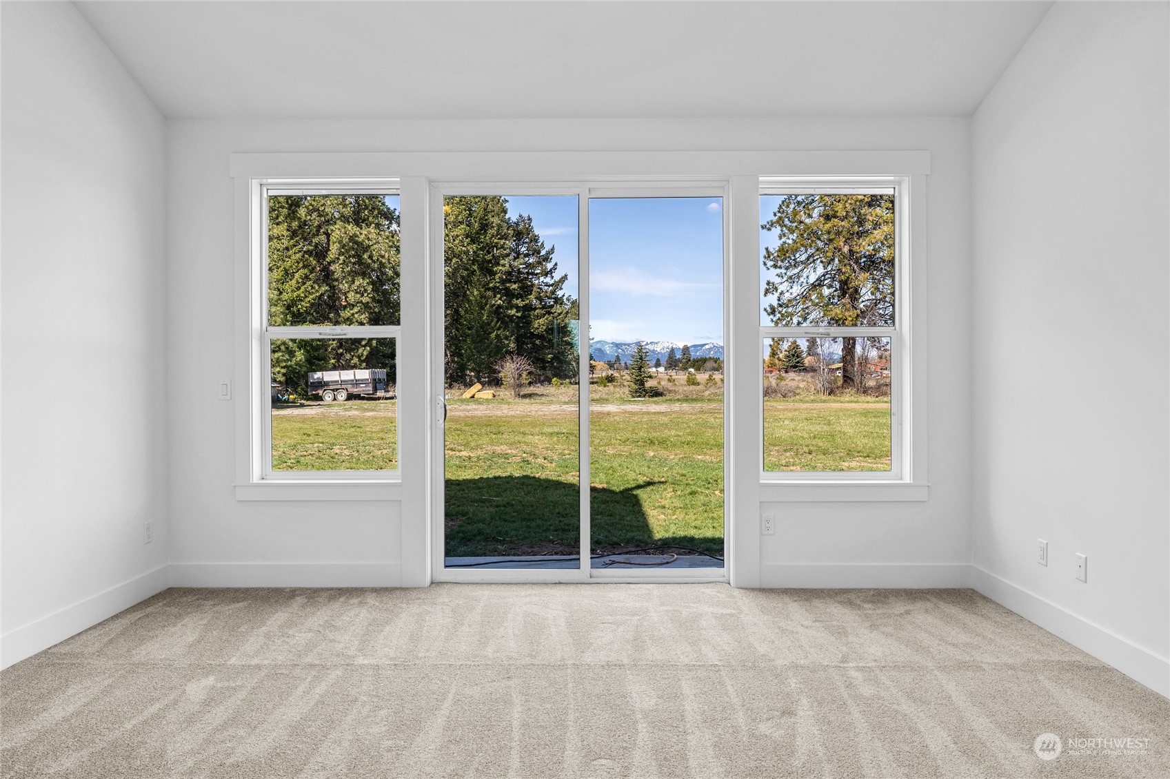 1057 Pays Road Property Photo 15