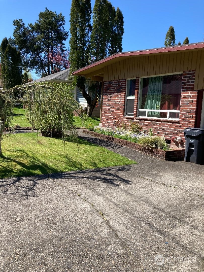 518 & 520 18th Avenue Property Photo 2