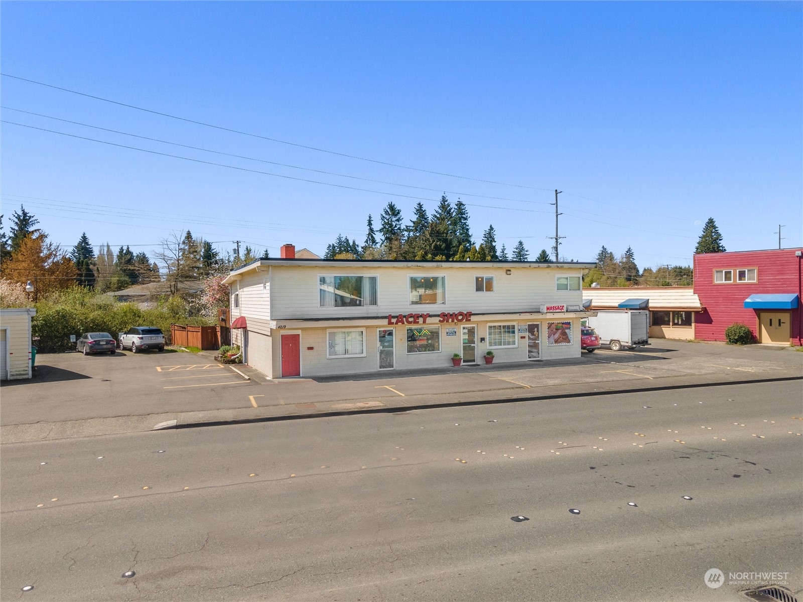 4221 Pacific Avenue Property Photo 2
