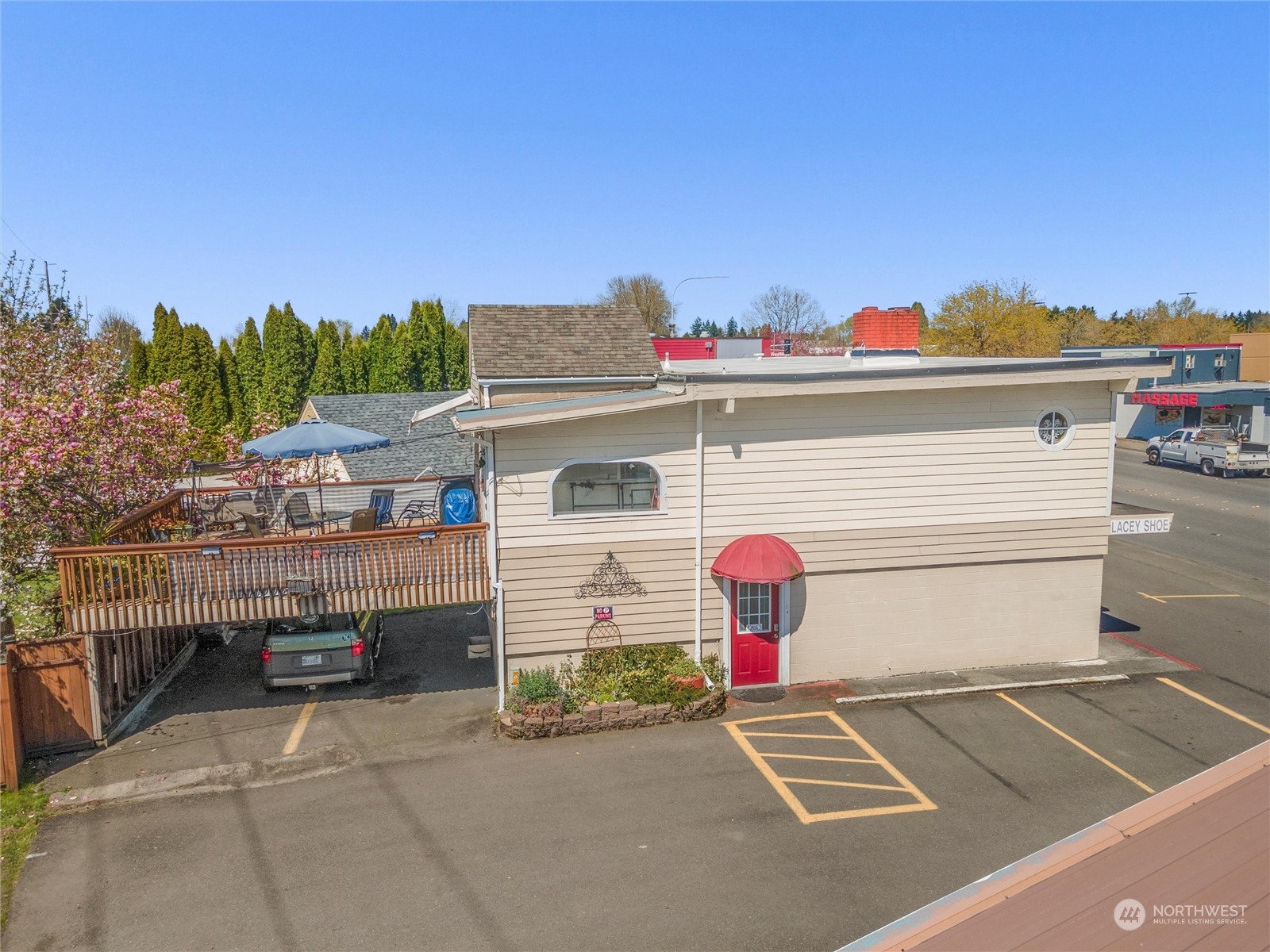 4221 Pacific Avenue Property Photo 4