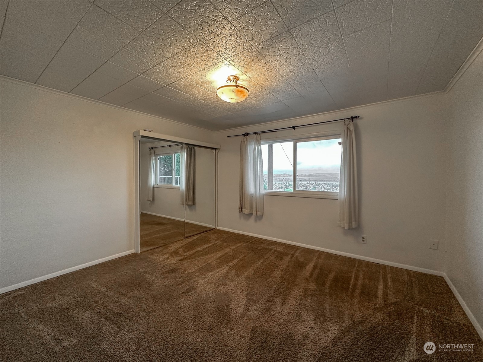 1911 Council Crest Drive Property Photo 30