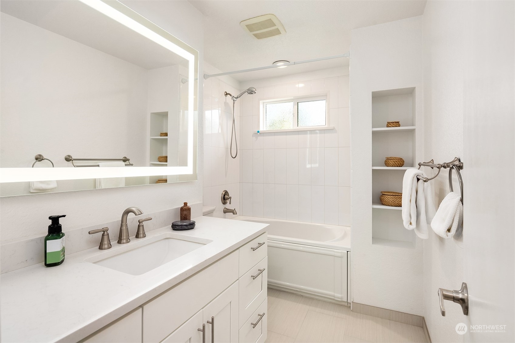 1026 Glen Street Property Photo 17