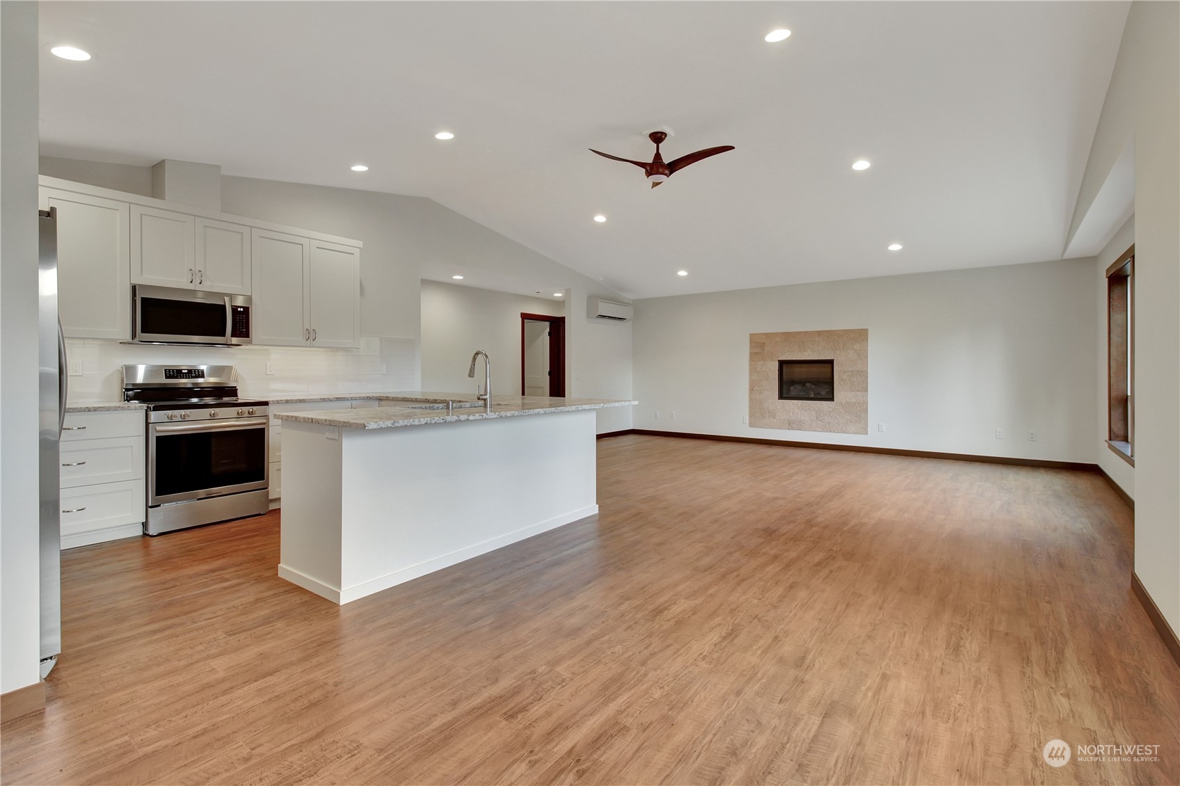 403 Commercial Avenue Property Photo 5