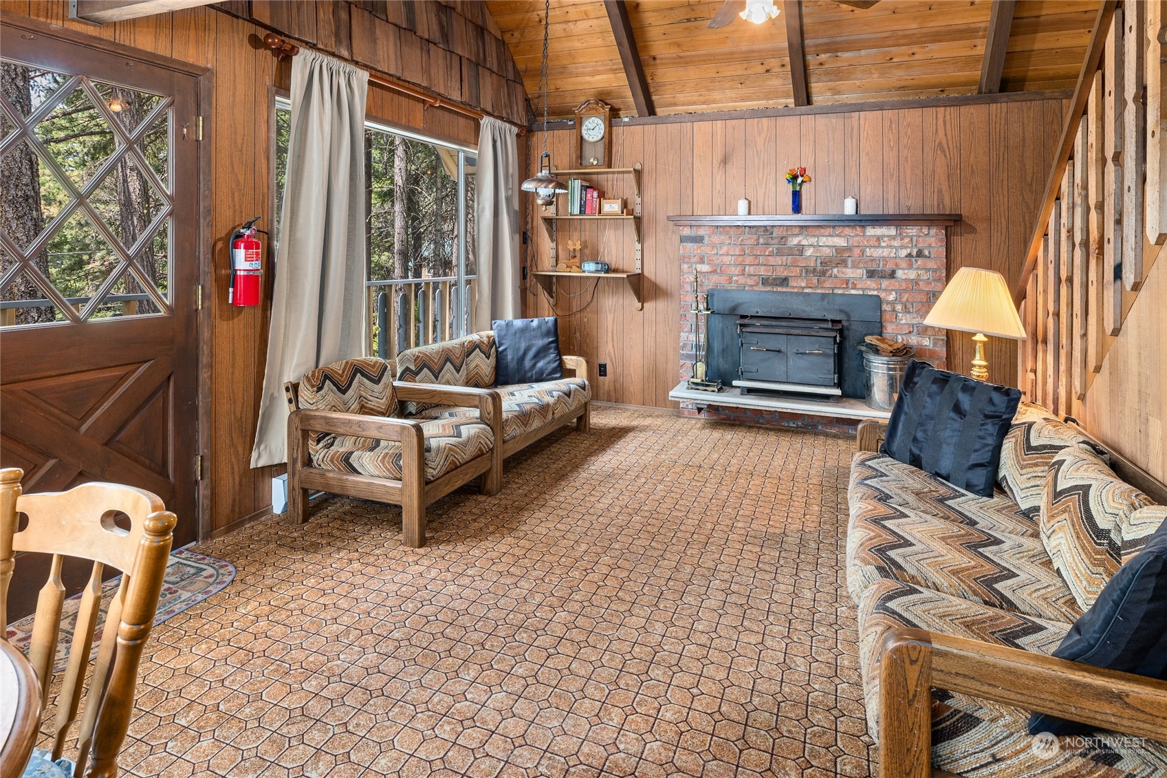 400 Highland Loop Property Photo 2
